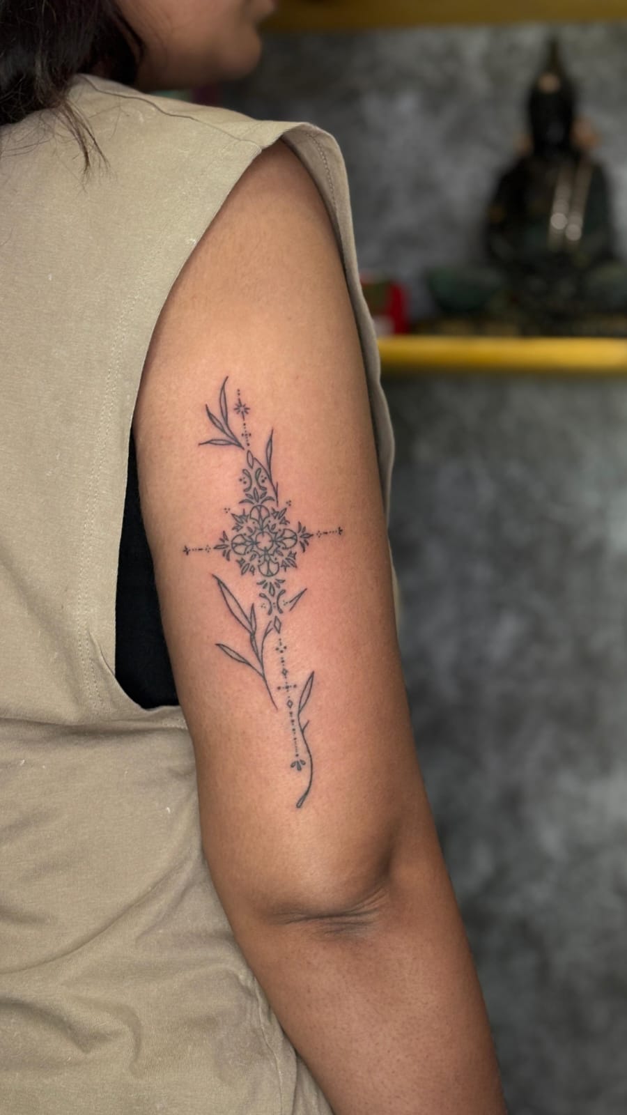 Cross & Vines